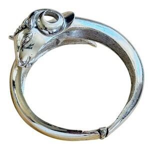 VTG Crown Trifari signed Ram Head hinged Bracelet Aries Silver tone Retro chunky